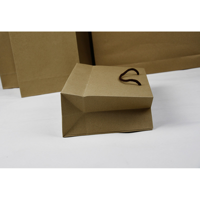 comprar Saco de compras de papel ecológico de 250 g a 300 g com alça torcida online manufacture