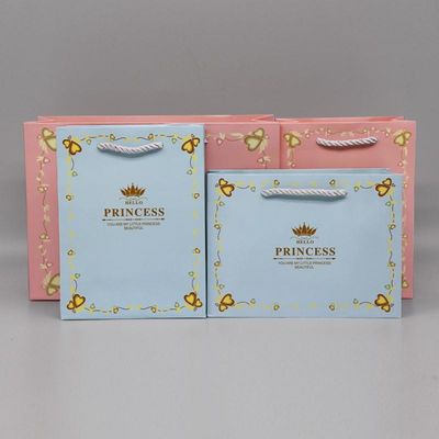 comprar Saco de papel de compras reutilizável de cores múltiplas, impresso sob medida, com alça torcida online manufacture